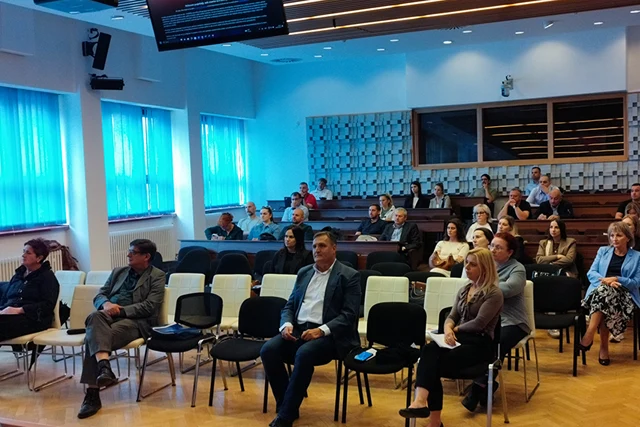 Polaznici stručnog skupa - pogled na dvoranu