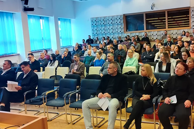 Sudionici strušnog skupa u dvorani NZJZ „Dr. Andrija Štampar“