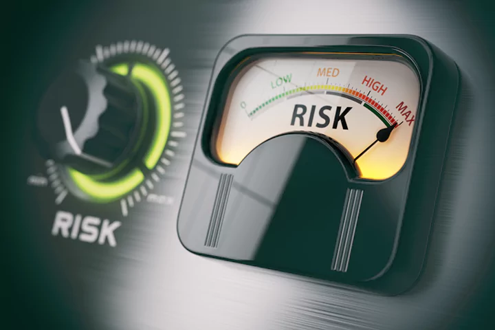 Zaštitna kaciga i zaštitne naočale - HUSZNR